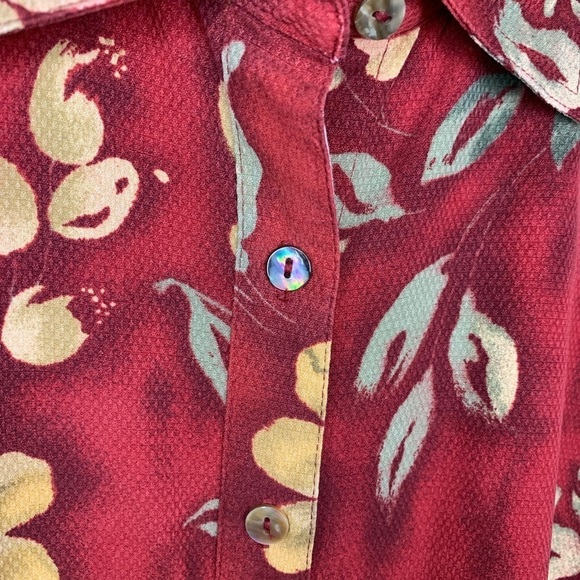 Izod Sleeveless Floral Silk Blouse Size 6 Button Front Burgundy Cream and Sage - Picture 4 of 6